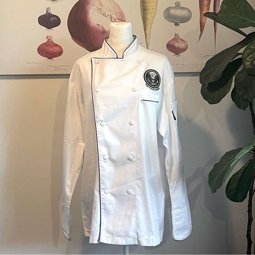 VIP White House Seal. Chef CoatWhite Double-Breasted size Sm & Md